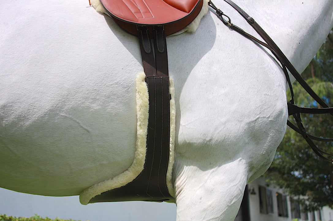 AVILA EQUESTRIAN BELLY GIRTH SHEEPSKIN BROWN